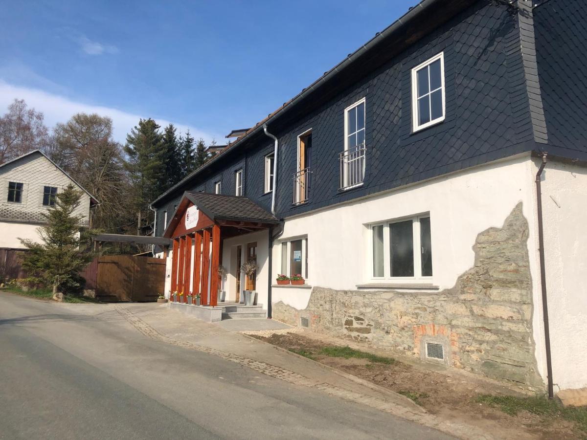 Landgasthof Wetteraperle Raila Exterior foto